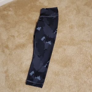 Lululemon 3/4 camo leggings